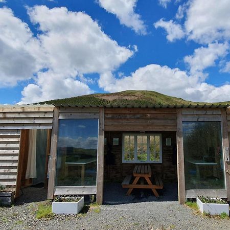 Calon Y Goedwig Glamping 호텔 랸도베리 외부 사진