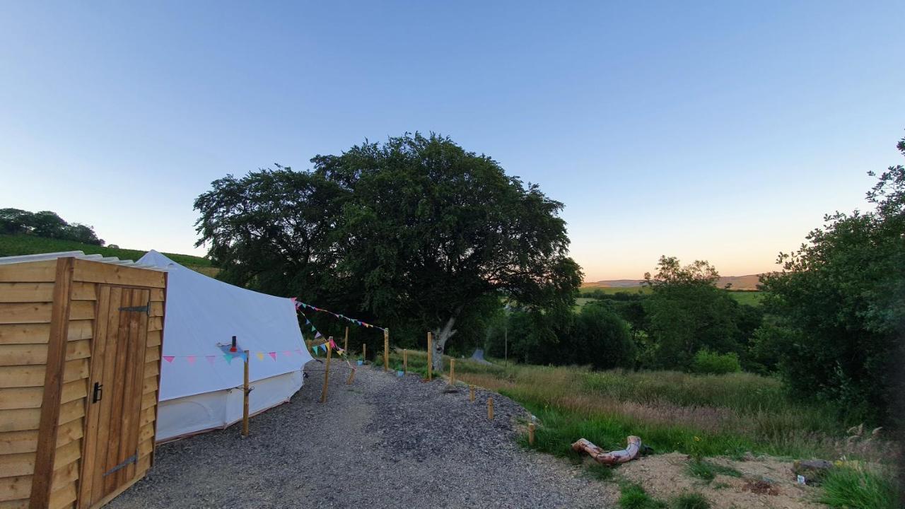 Calon Y Goedwig Glamping 호텔 랸도베리 외부 사진