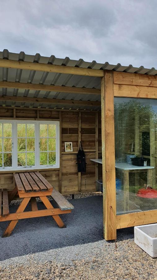 Calon Y Goedwig Glamping 호텔 랸도베리 외부 사진
