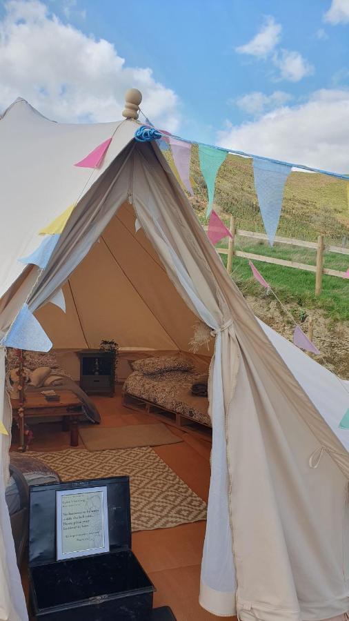 Calon Y Goedwig Glamping 호텔 랸도베리 외부 사진