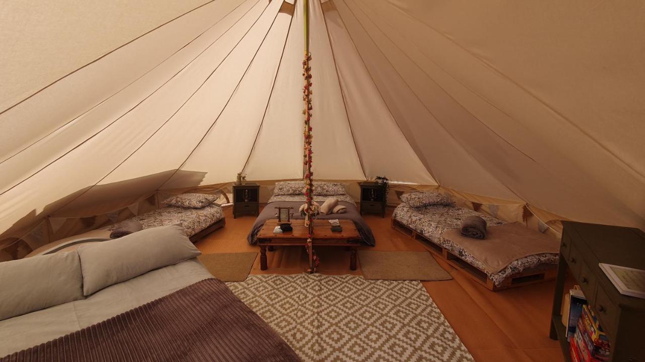 Calon Y Goedwig Glamping 호텔 랸도베리 외부 사진