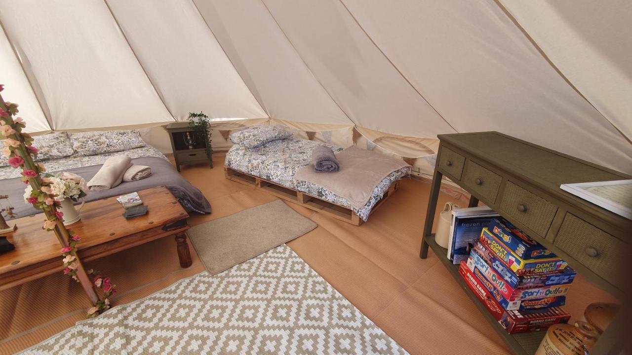 Calon Y Goedwig Glamping 호텔 랸도베리 외부 사진